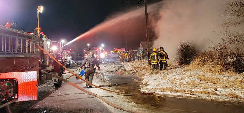 Rocky Ford Fire Department VS Abandoned House Fire at 4th and Maple 