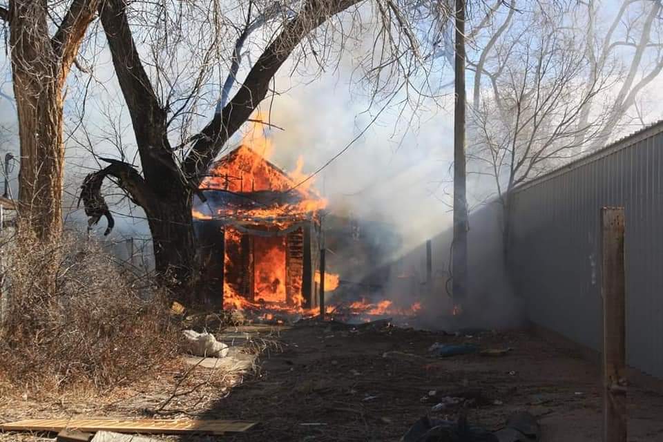 Rocky Ford Fire Department VS Storage Unit Fire 