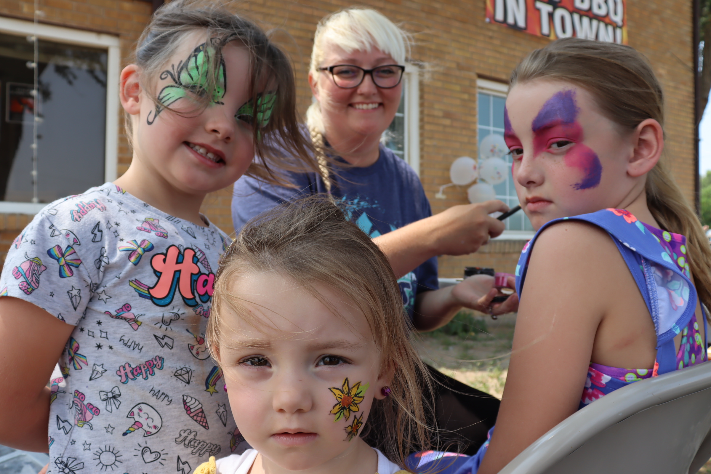 Creekside Smokehouse Stacy Ayala Face Painting SECO News seconews.org