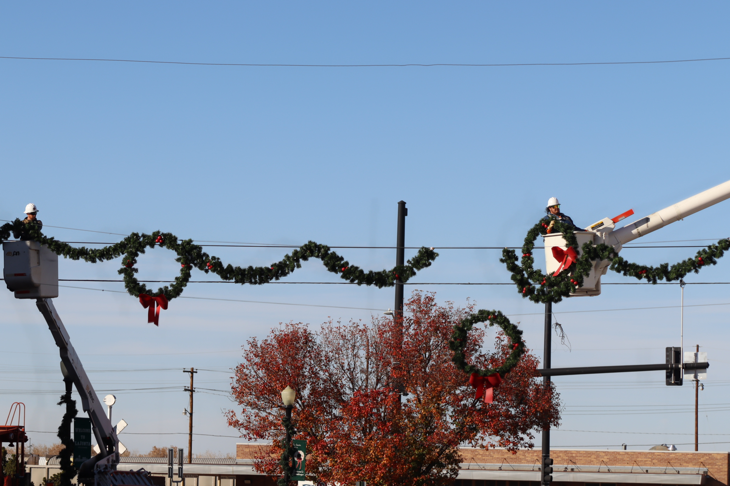 La Junta Linemen Decorate for Christmas SECO News seconews.org