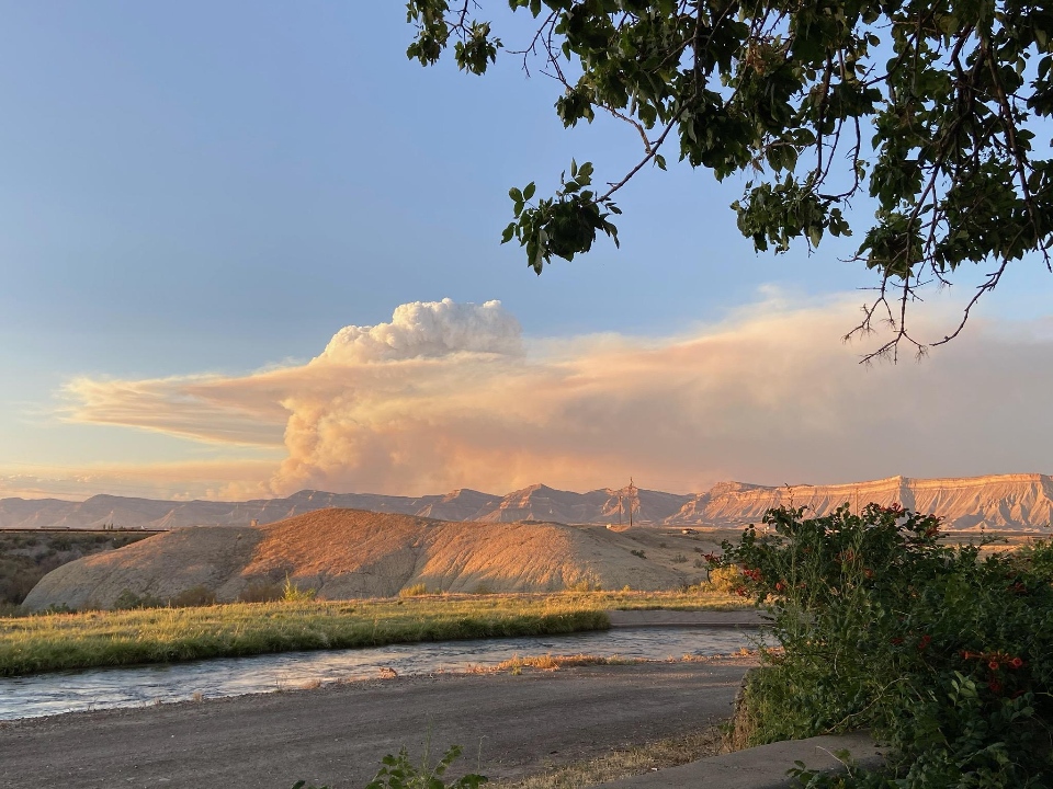 Pine Gulch fire Smoke Plume seconews.org 