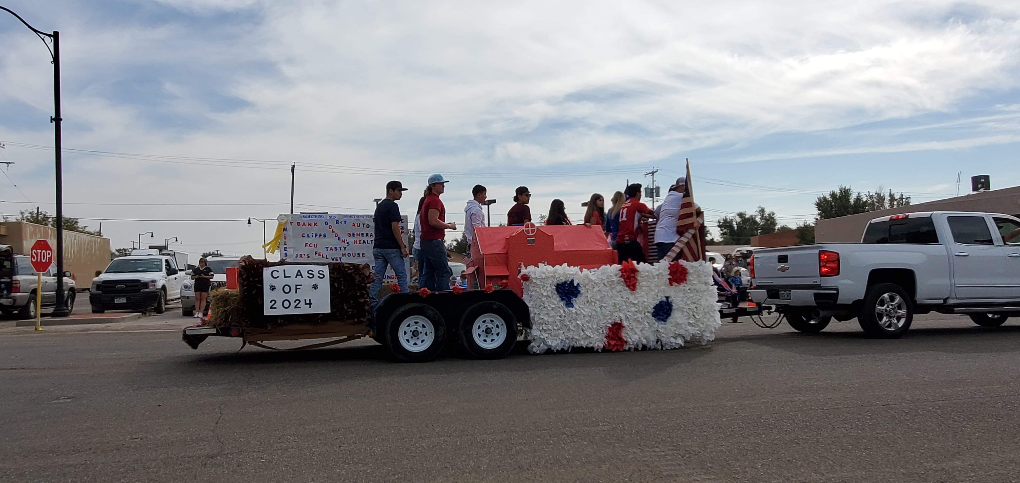 Holly Fair parade float seconews.org 